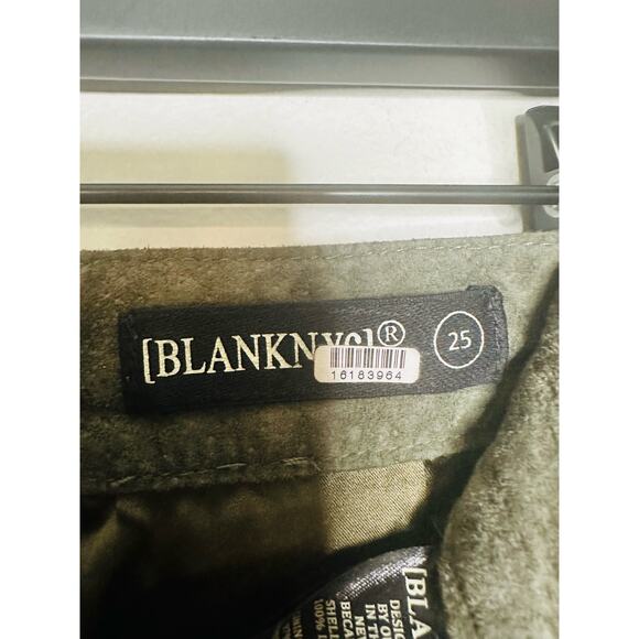 BLANKNYC Hunter Green Corduroy Front Slit 100% Leather Skirt Size 25 - Picture 13 of 14